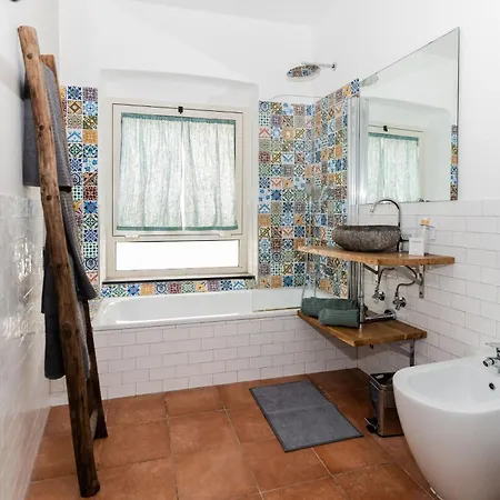 Luccoli31 招待所 3*